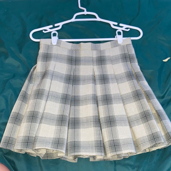 green plaid skirt, zips in back - Picture 1 of 2